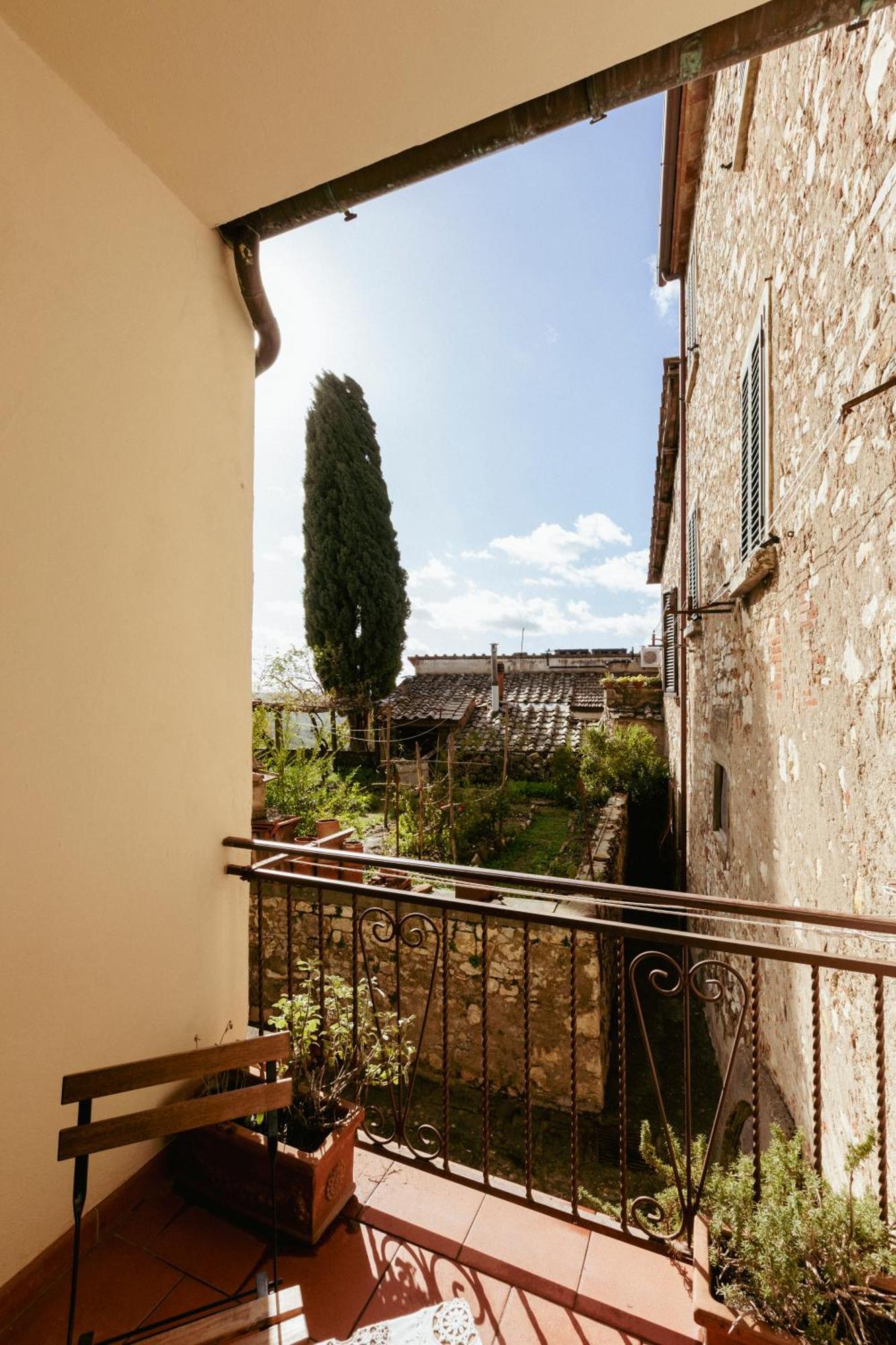 Apartment Heart Of Chianti - A Warm Flat In Radda Radda in Chianti